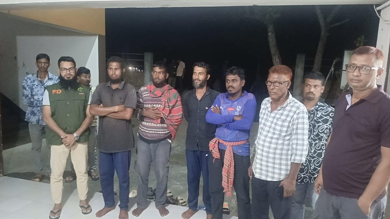  সাতক্ষীরা রেঞ্জে নৌকা ডুবি,উদ্ধার-৪,নিখোঁজ-৪